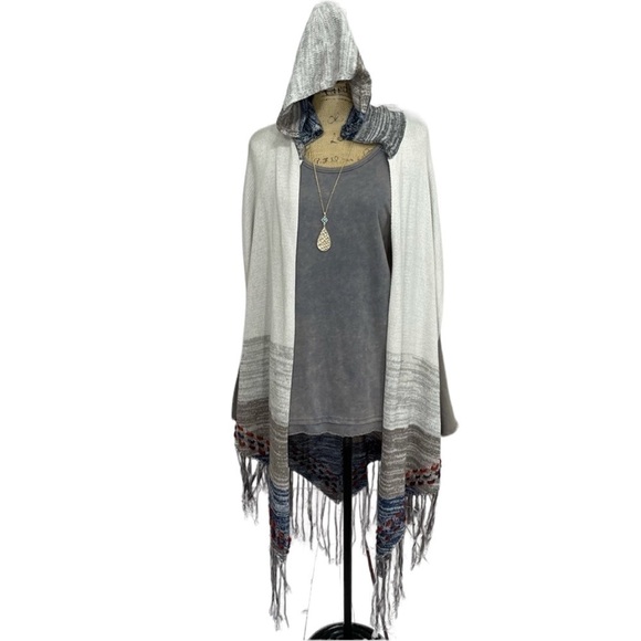 Umgee Women's Ruffled Open Shoulder Long Sleeve Tunic Top - Picture 11 of 13